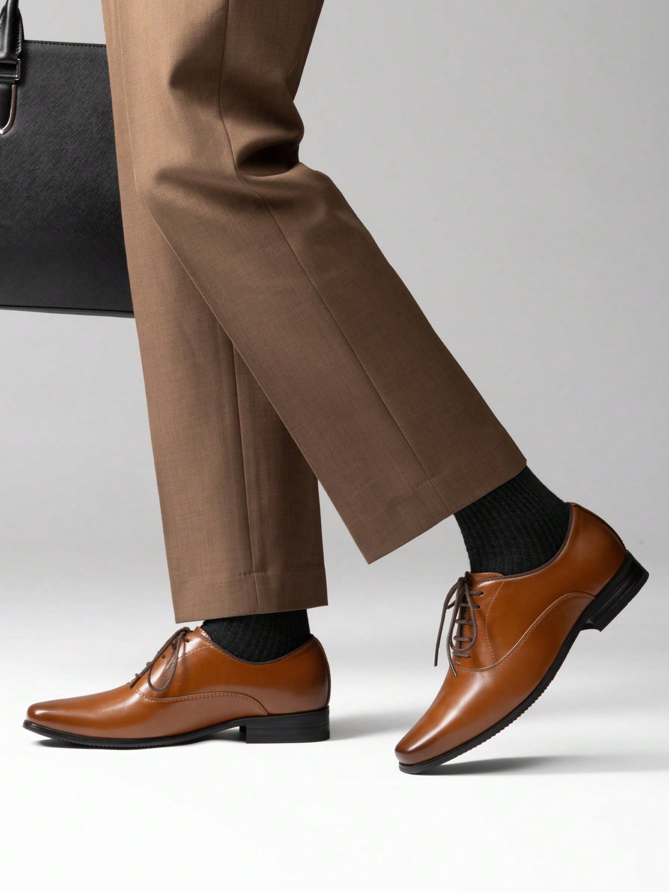 メンズ用ブラウンのオックスフォードドレスシューズ。クラシック - Formal Men Daily Wear Footwear のレビューと価格